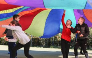 Parachute De Jeu Pour Enfants 300 Cm - Jeu De Groupe Intérieur/Extérieur, Avec 20 Balles - École, Anniversaire